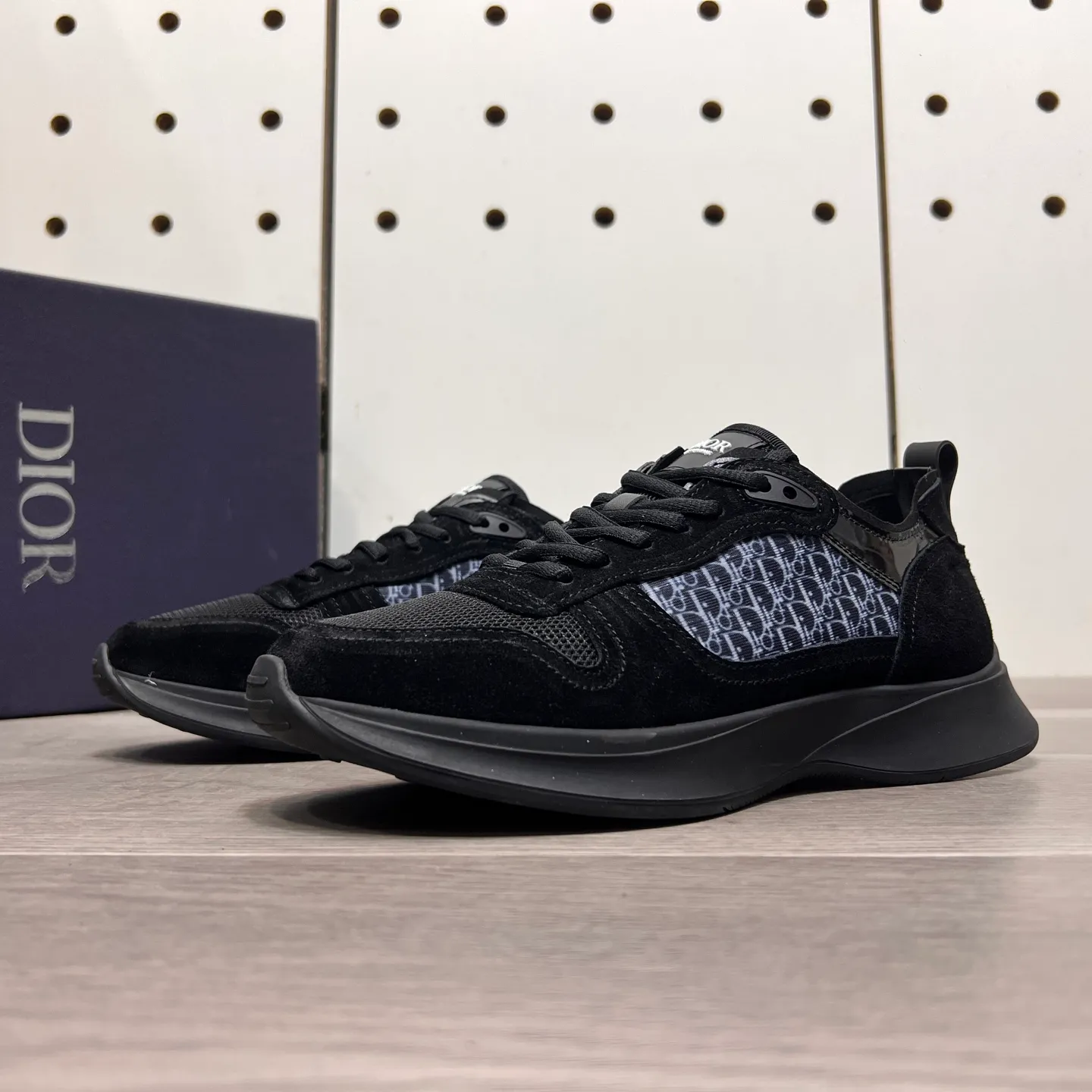 Men's Men's Shoes 💰: 380💰《Dior》The latest and most popular casual shoes, top brand [seduce] luxury~purchase, top~quality. [Strong] The upper is made of imported breathable cowhide with material ➕ breathable sheepskin feet (•) and fine workmanship. Original stylish and stylish soft rubber wear-resistant foreskin outsole, light and comfortable on the foot, size: 38-44, (customized 45, 46), four colors available